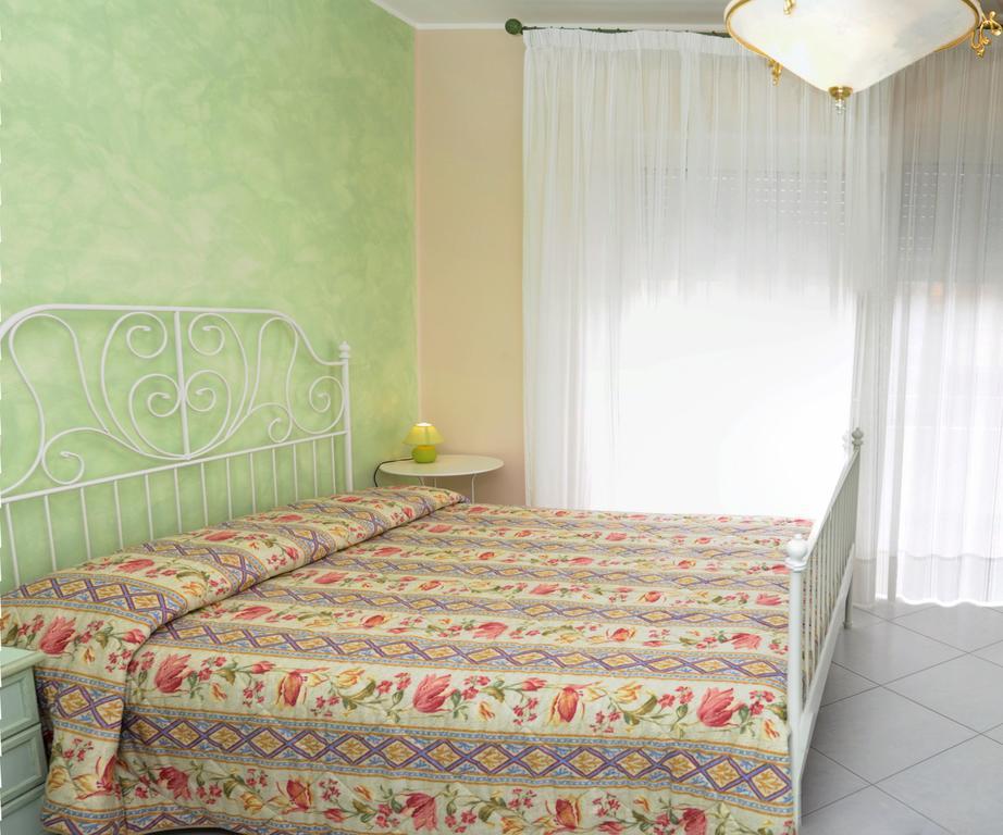 Mediterranea Sea House Montesilvano Marina Kültér fotó